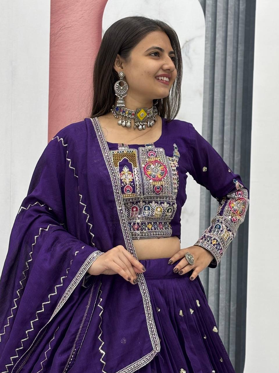 Aisha Pure Vichitra lehenga choli set