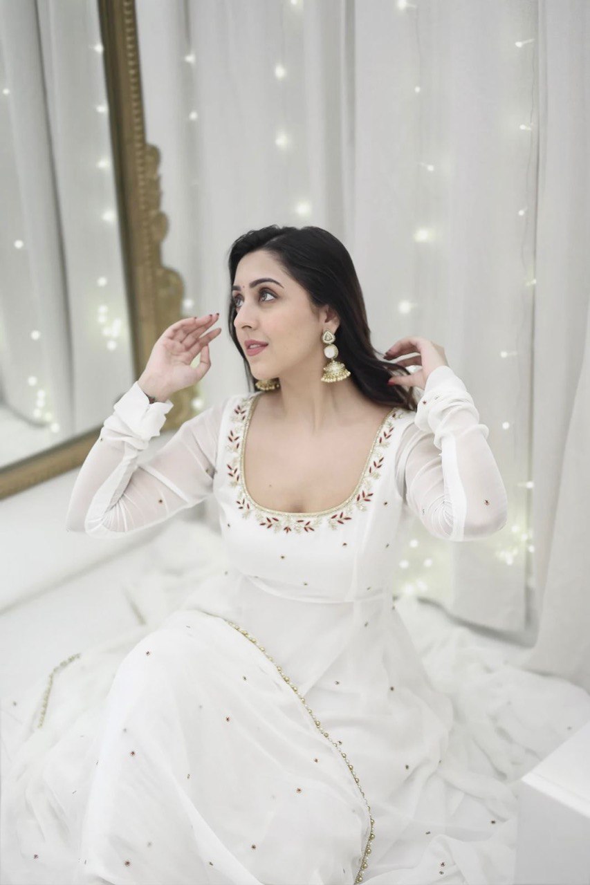 Tishya Beautiful Designer Hand work White Anarkali Set