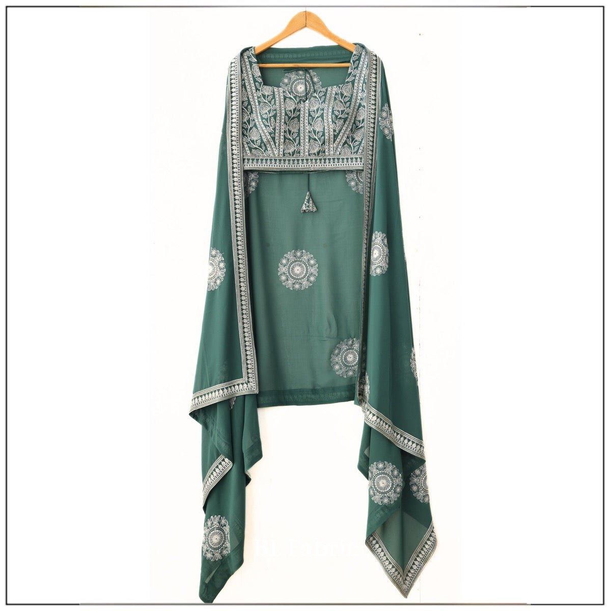 Elegant Green Embroidered Lehenga Choli Set with Traditional White Threadwork and Matching Dupatta