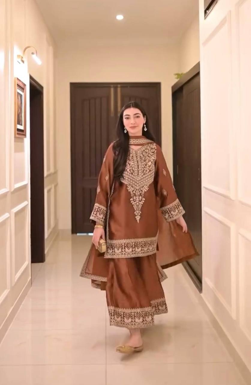 Mahira Royal Heavy Embroidered Kurta Palazzo Set