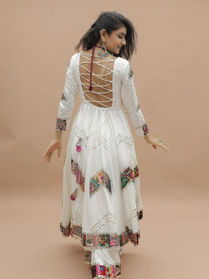 “Aarvi’s White Patchwork Mirror Navratri Choli