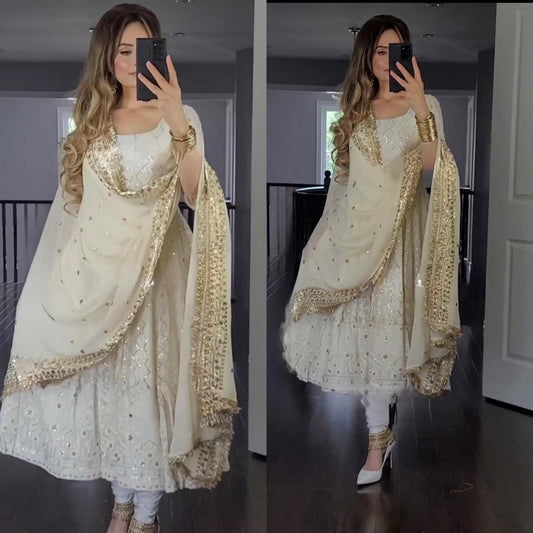 💕*Presenting New  Đěsigner Anarkali Suit In New Fancy Style*( UC-1182) 👌💕