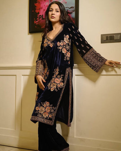 Velvet Vogue: Effortless Ethnic Elegance